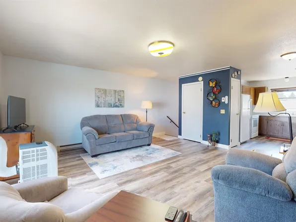 101 2nd Ave NE, Surrey, ND 58785