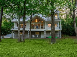 701 Brook Hollow Dr, Conroe, TX 77385