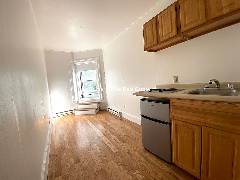 1st image of 1061 Beacon St APT 14A