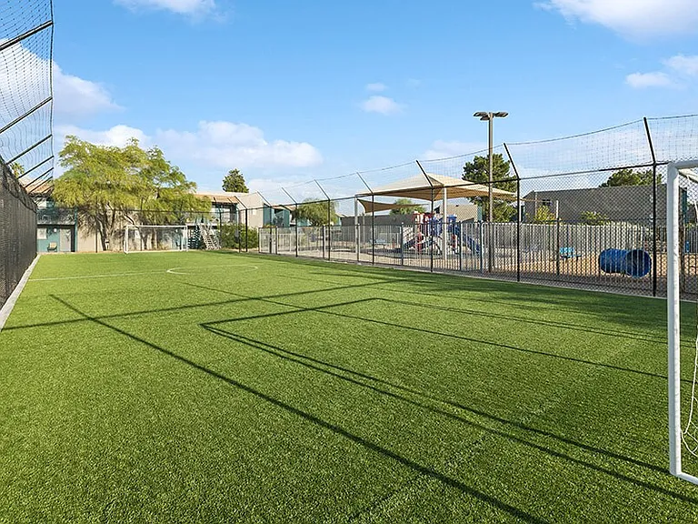 Tanque Verde Apartments — Photo 37