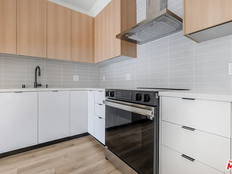 5657 Virginia Ave #202 — Photo 5