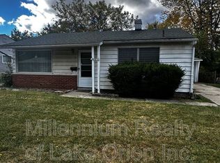 22011 Fern St, Oak Park, MI 48237