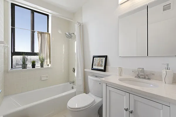 Rented by Corcoran | media 17