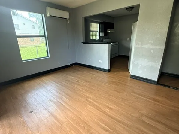 9106 Bertwood St #A, Houston, TX 77016