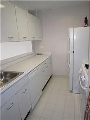 Rented by Sumitomo Real Estate Sales | media 23