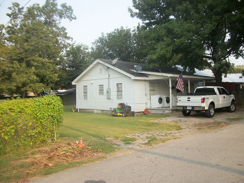 1st image of 405-420 S Gray St #424