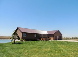 4662 Fairchild Rd, Center Point, IA 52213