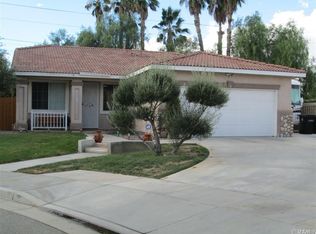 969 Woodbridge Pl, Hemet, CA 92545
