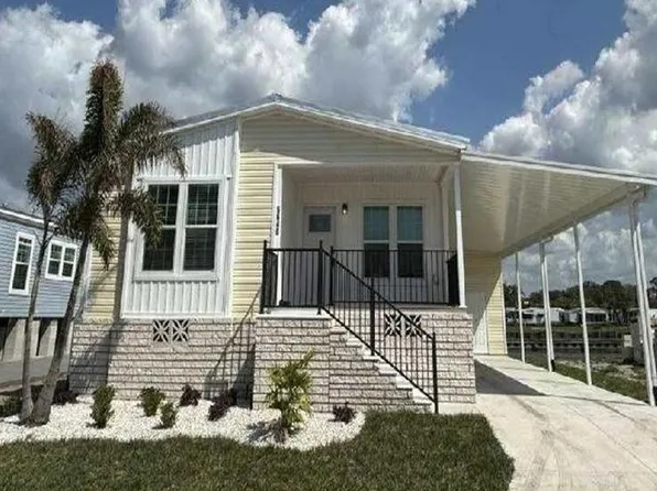 34575 Robins Song Rd #852, Zephyrhills, FL 33541