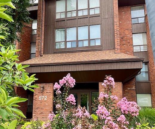 2nd image of 572 Coeur De Royale Dr #301
