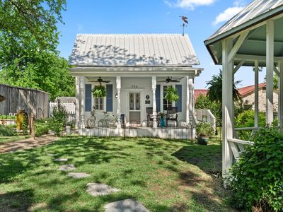 702 E Main St, Round Rock, TX, 78664