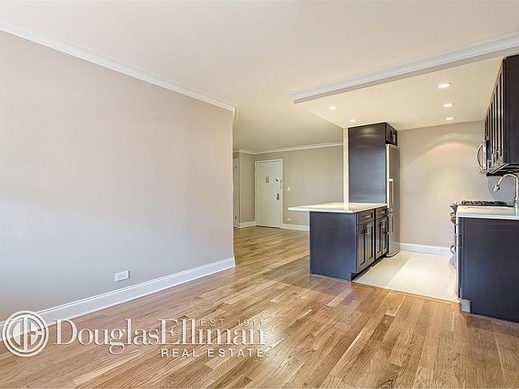 2nd image of 80 N Moore St APT 4L
