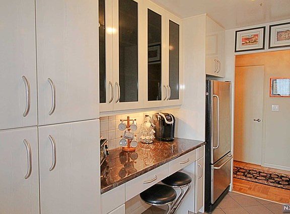 3rd image of 2000 Linwood Ave APT 12J