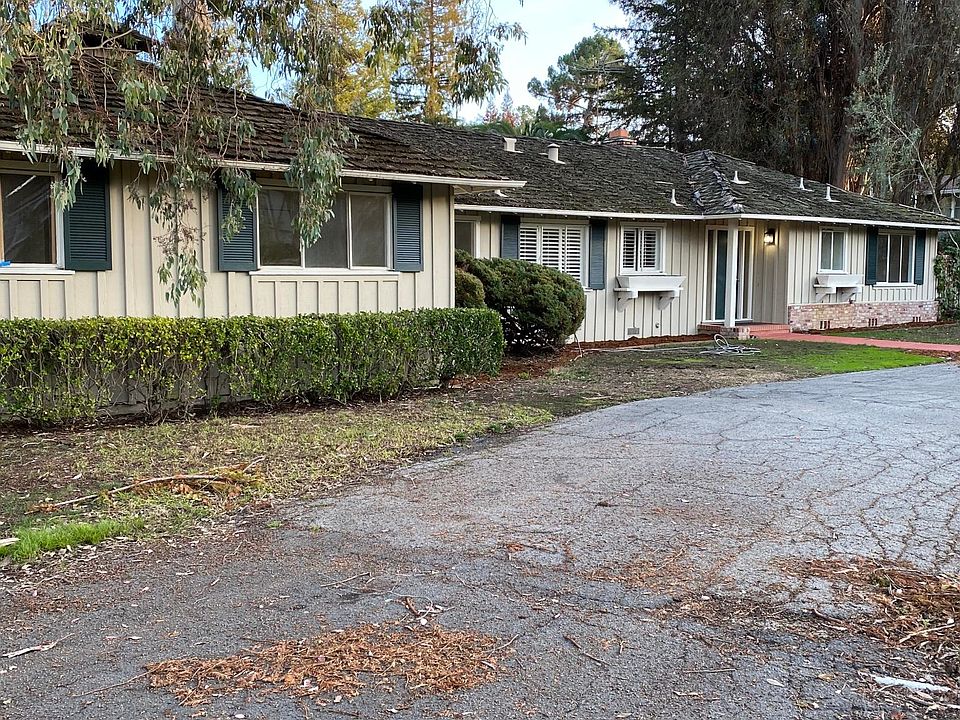 1st image of 301 Fletcher Dr