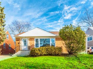 313 N Prospect Manor Ave, Mount Prospect, IL 60056