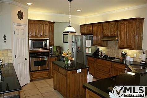 4th image of 7020 Ridge Crest Dr
