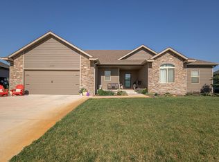 2208 River Trail Rd, Salina, KS 67401