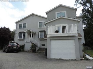 24 Patton Ct, Wayne, NJ 07470