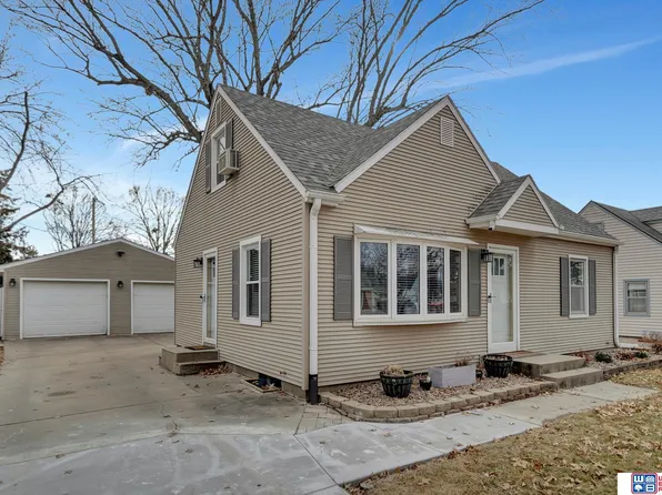 5011 Myrtle St, Lincoln, NE 68506