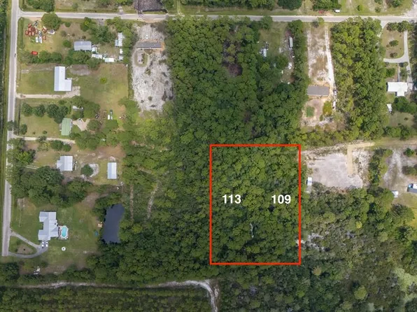 109/113 Delaine Cir, Eastpoint, FL 32328