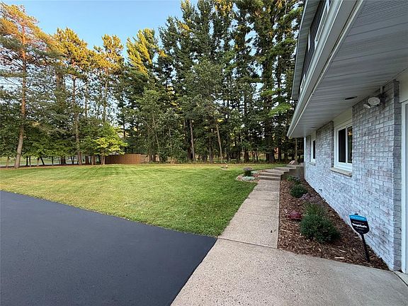 4th image of 3522 Patton Street