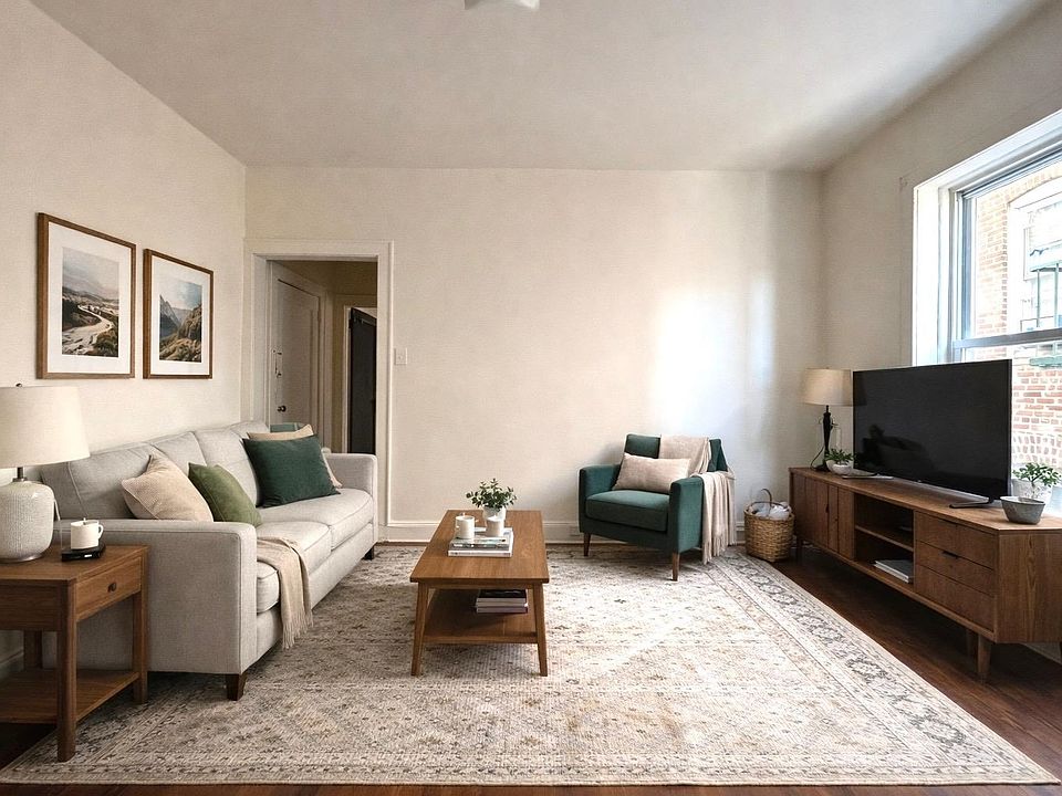 1st image of 5-7 Kelly Pkwy #302