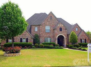 711 Sussex Ct, Southlake, TX 76092