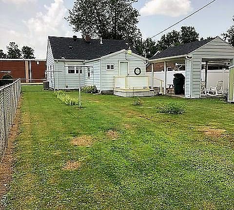 3rd image of 417 E 22nd St