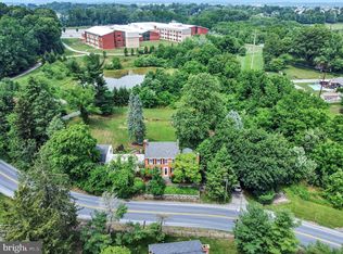 361 Valley Rd, Lancaster, PA 17601