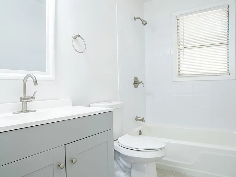 3323 W Clarendon Dr — Photo 15