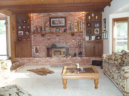 2nd image of 436 Eaton Ln