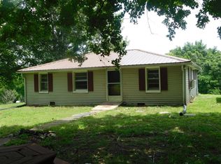 1411 Dyer Rd, Hurricane Mills, TN 37078