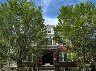 133 Columbia St #1, Brookline, MA 02446