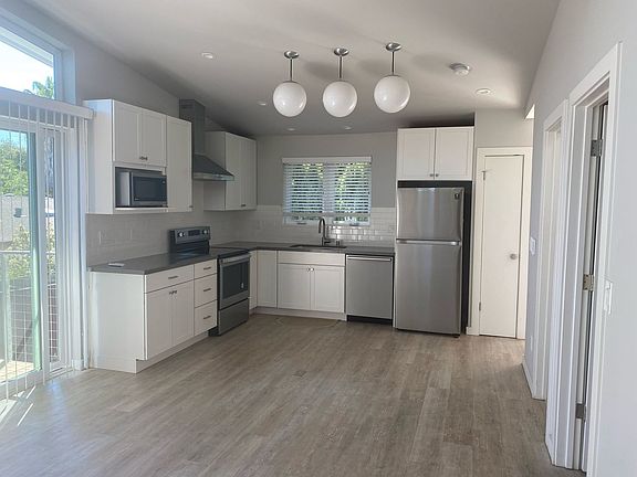 5th image of 301 Lacour Way #301B