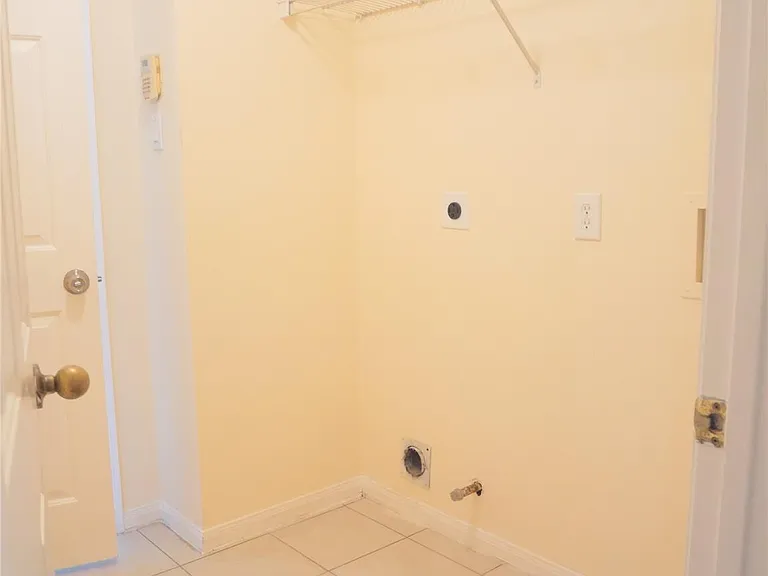 2311 Flint Brook Ct — Photo 29