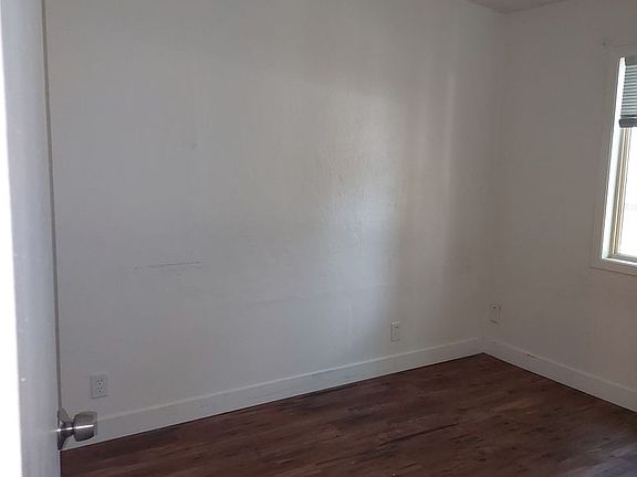 4th image of 969 Brockway Ave #14