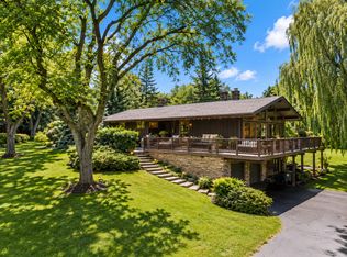 2272 N Circle Dr, Palatine, IL 60067