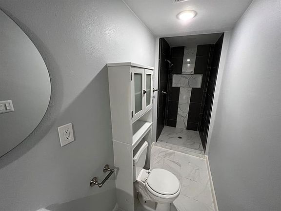 3rd image of 505 Park Ln