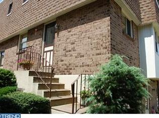 8924 Lewin Pl, Philadelphia, PA 19136