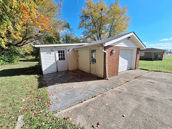 garage and work shop