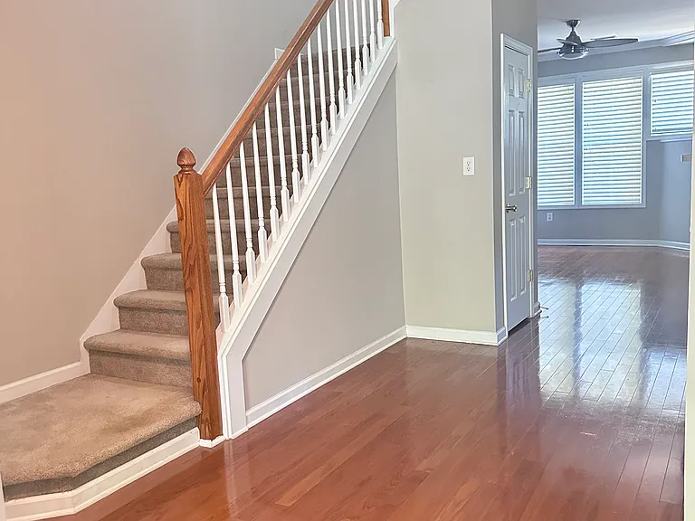 407 Heritage Village Ln — Photo 4