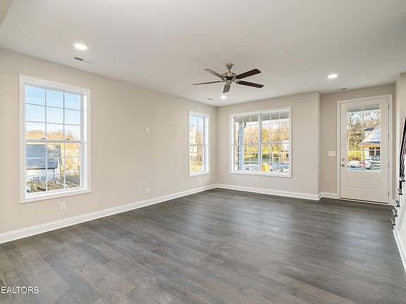 5th image of 2318 Birch Hollow Ln Lot 36