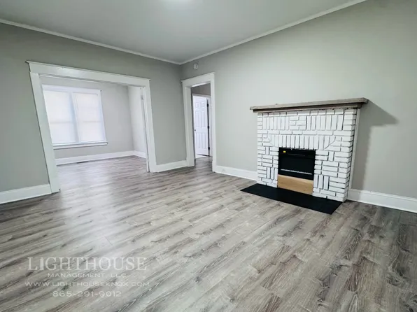 3737 Speedway Cir, Knoxville, TN 37914