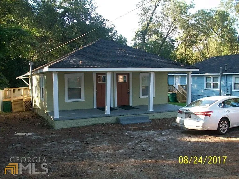 204 Georgia Ave #B — Photo 2