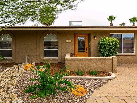3rd image of 4929 E Poinsettia Dr