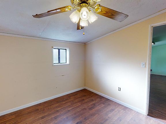2nd image of 3233 N El Tovar Ave