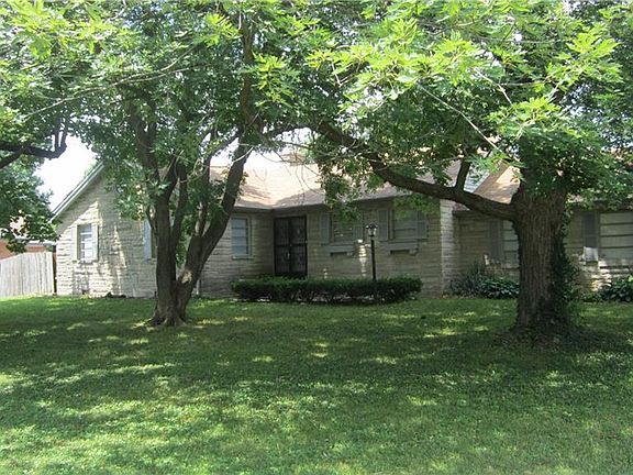 2nd image of 5240 Ashbourne Ln
