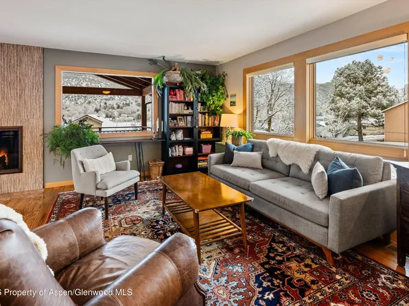 517 W 13th St, Glenwood Springs, CO 81601