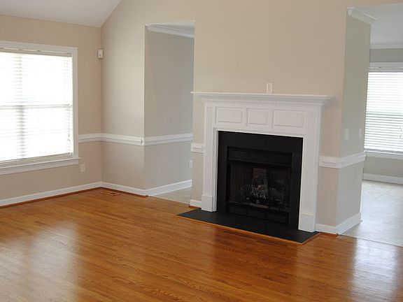 2nd image of 519 Heron Dr