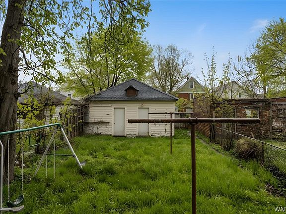 4th image of 423 17th St
